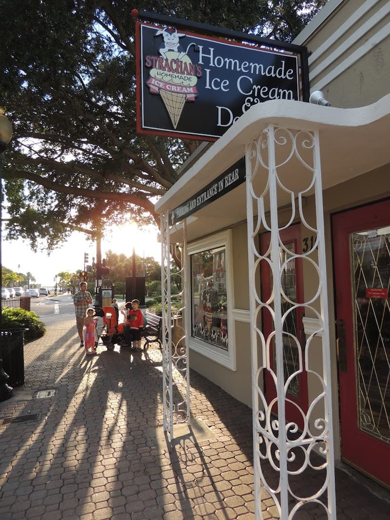 Strachan's Ice Cream & Desserts - Dunedin Strachan's Ice Cream & Desserts - Dunedin