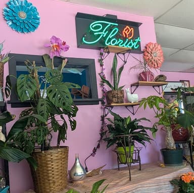 Avril's Flowers Avril's Flowers