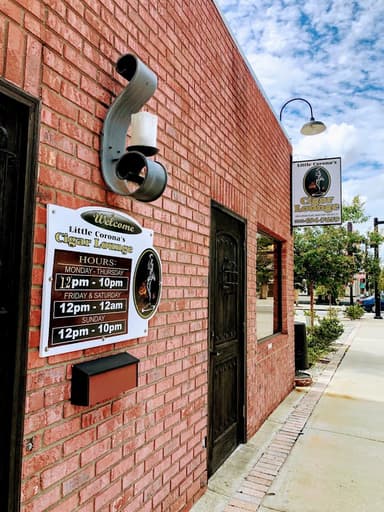 Little Coronas Cigar Lounge